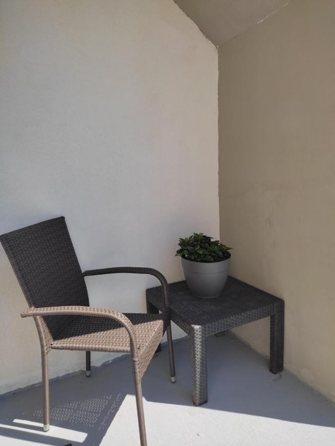 Three Lions Apartment Number 2 Пула Екстериор снимка