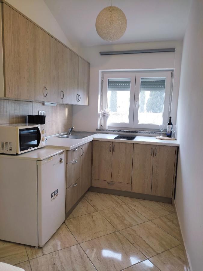 Three Lions Apartment Number 2 Пула Екстериор снимка