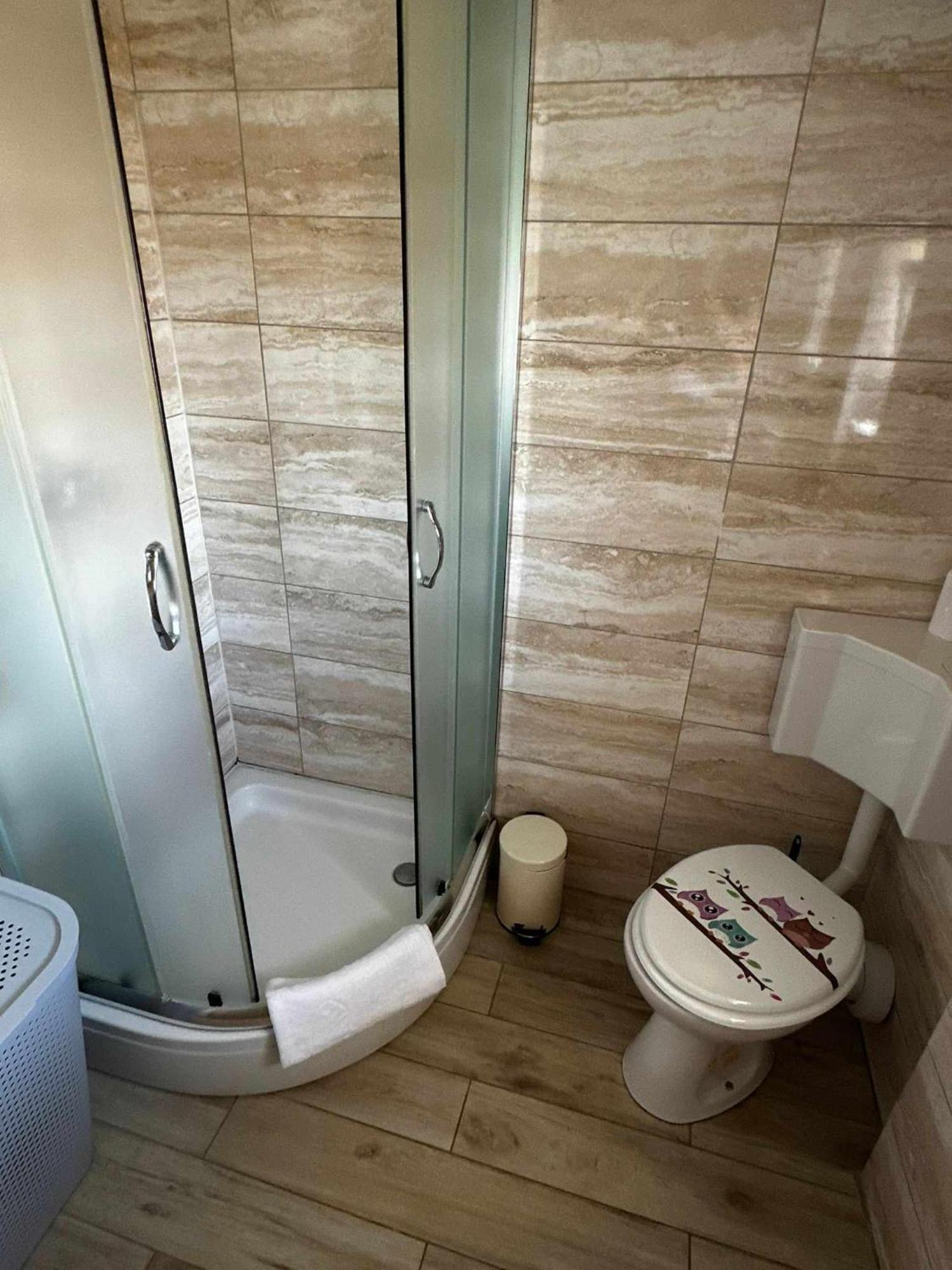 Three Lions Apartment Number 2 Пула Екстериор снимка