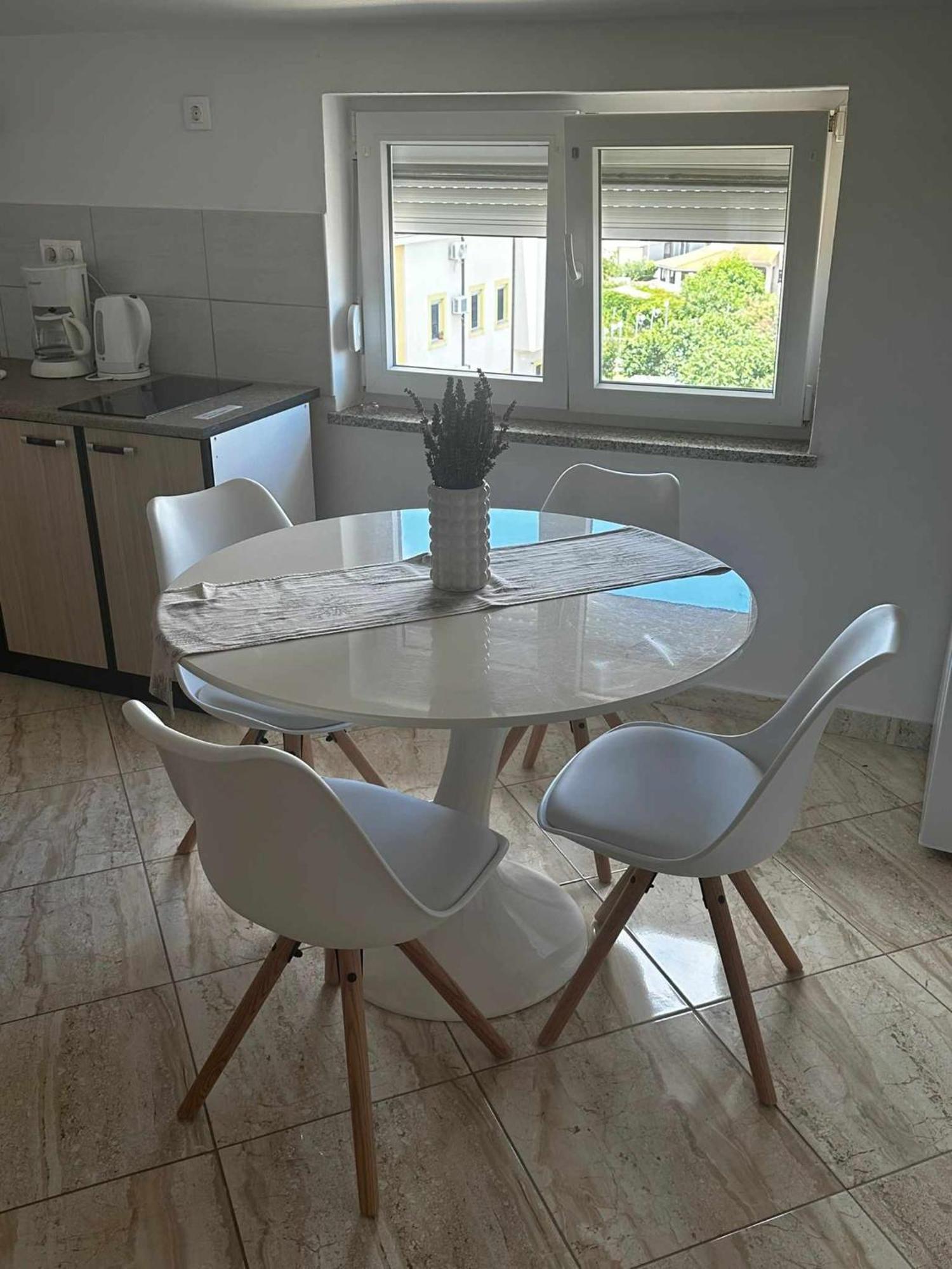 Three Lions Apartment Number 2 Пула Екстериор снимка